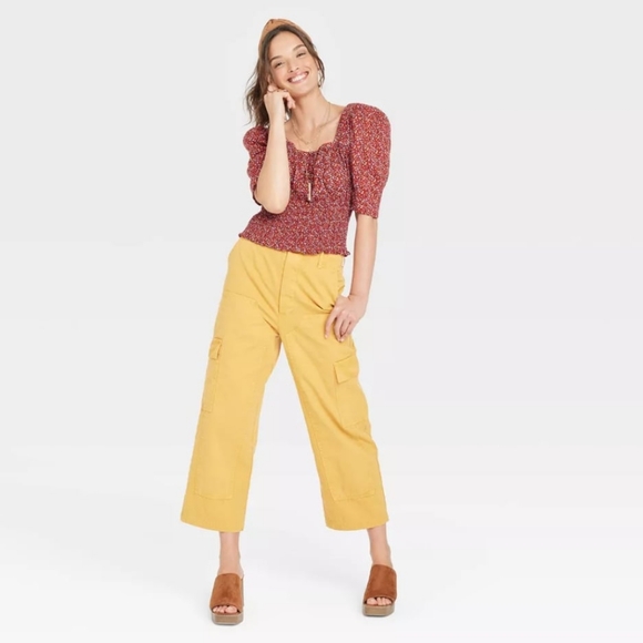 Women's Puff Sleeve Smocked Fitted Blouse Burgundy Floral - Picture 7 of 8